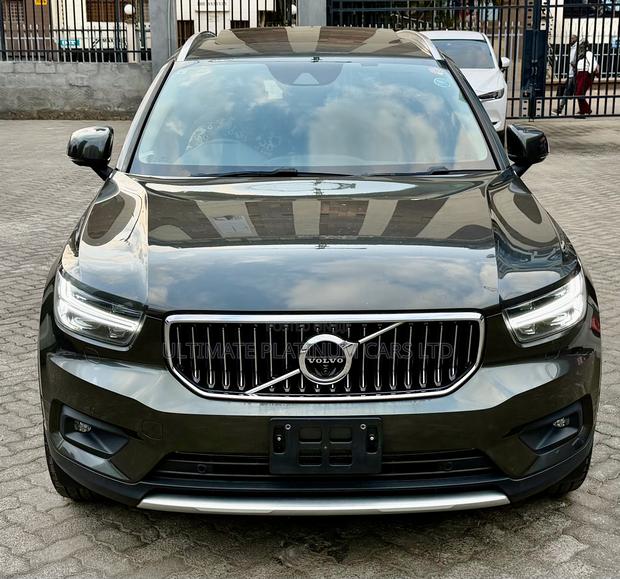 Volvo V40 2019 Gray