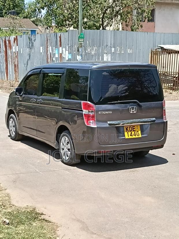 Honda Stepwgn 2014 Brown