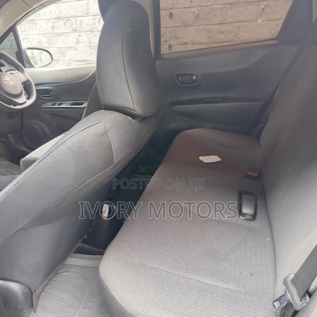 Toyota Vitz 2013 Black