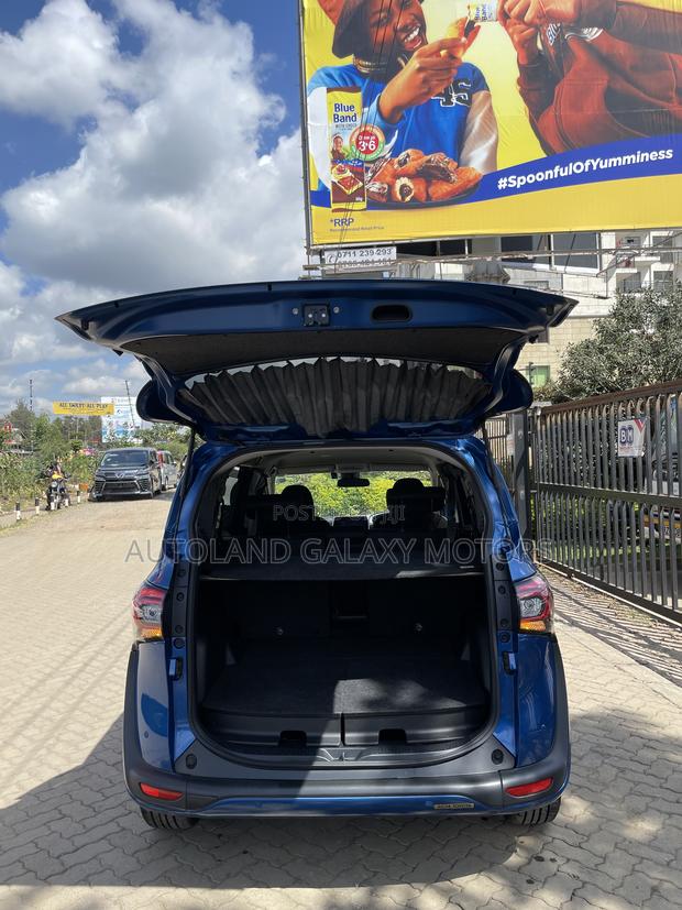 Toyota Sienta 2019 Blue