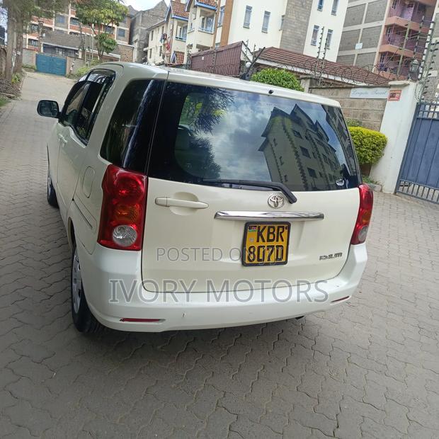 Toyota Raum 2007 White