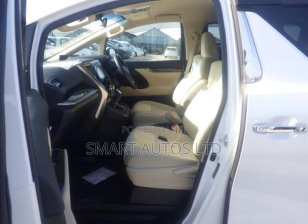 Toyota Alphard 2019 Pearl