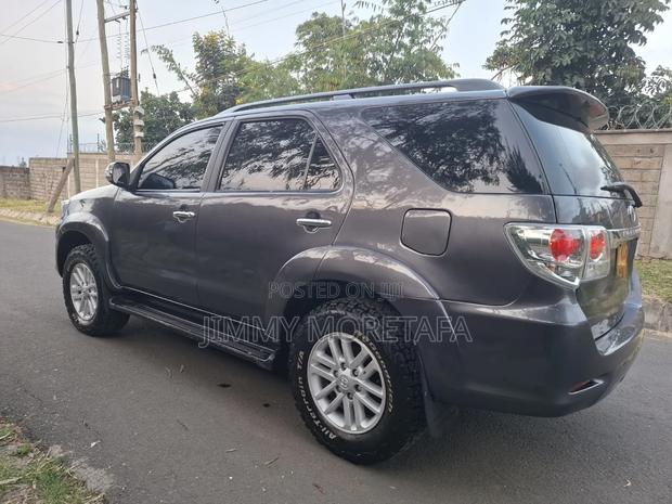 Toyota Fortuner 2015 Gray