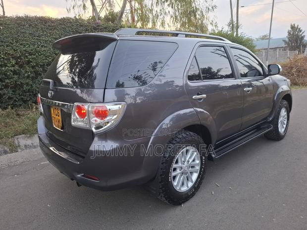 Toyota Fortuner 2015 Gray