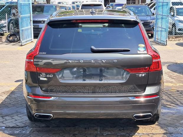 Volvo XC40 2019 Gray
