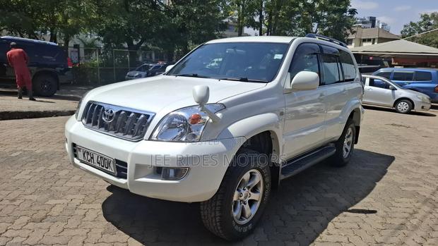 Toyota Land Cruiser Prado 2009 White