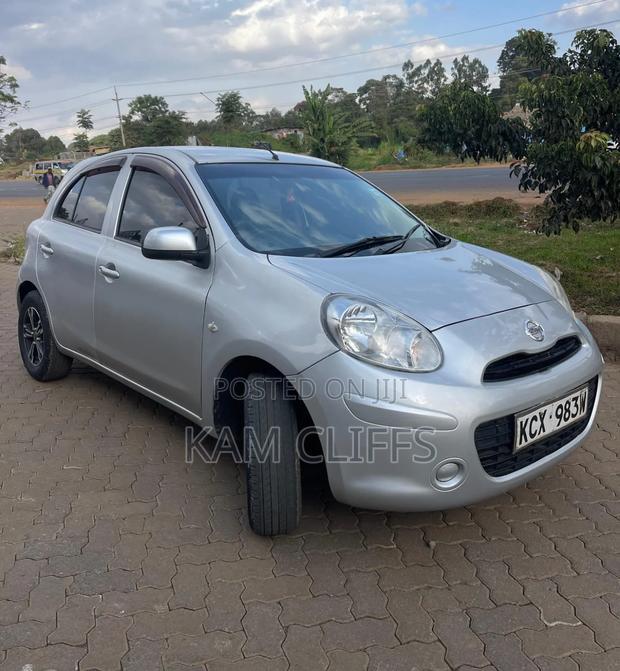 Nissan March 2011 Silver
