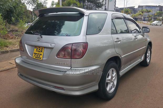 Toyota Harrier 2001 Silver