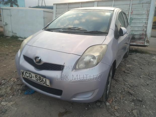 Toyota Vitz 2007 Silver