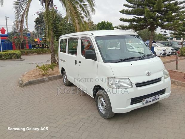 Toyota TownAce 2009 White