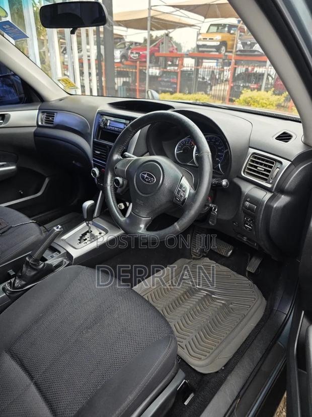 Subaru Forester 2010 Gray