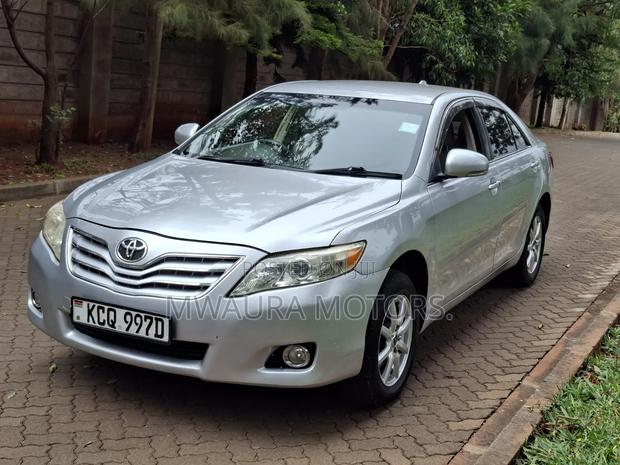 Toyota Camry 2009 Silver