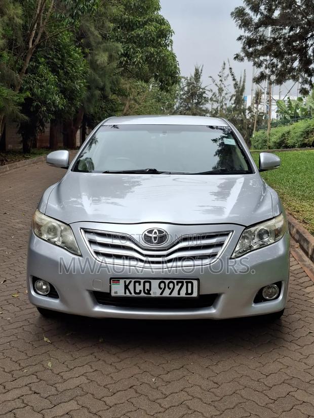 Toyota Camry 2009 Silver