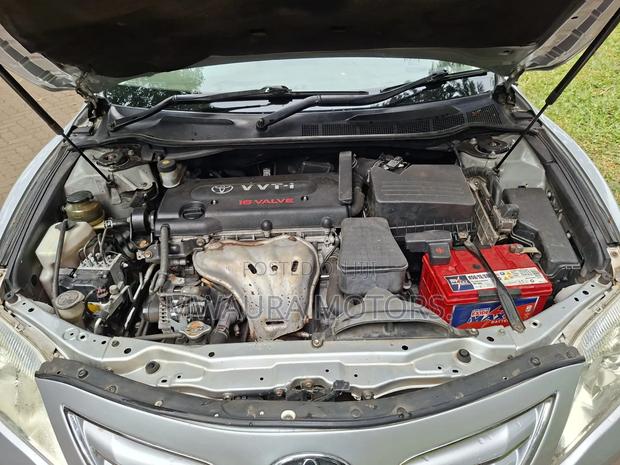 Toyota Camry 2009 Silver