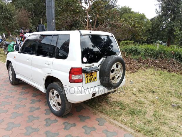 Mitsubishi Pajero 2005 White