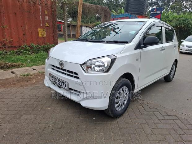 Daihatsu Mira 2017 White