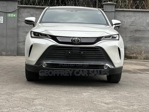Toyota Harrier 2.0 2020 White