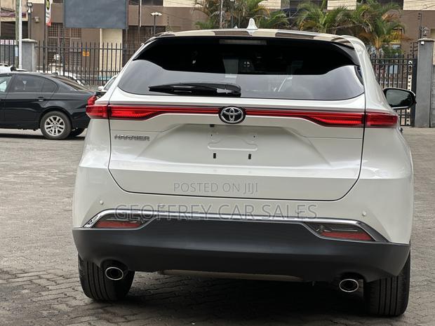 Toyota Harrier 2.0 2020 White