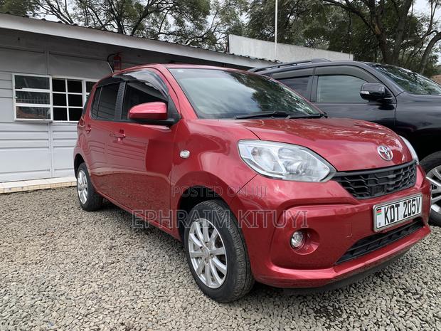 Toyota Passo 2017 Red