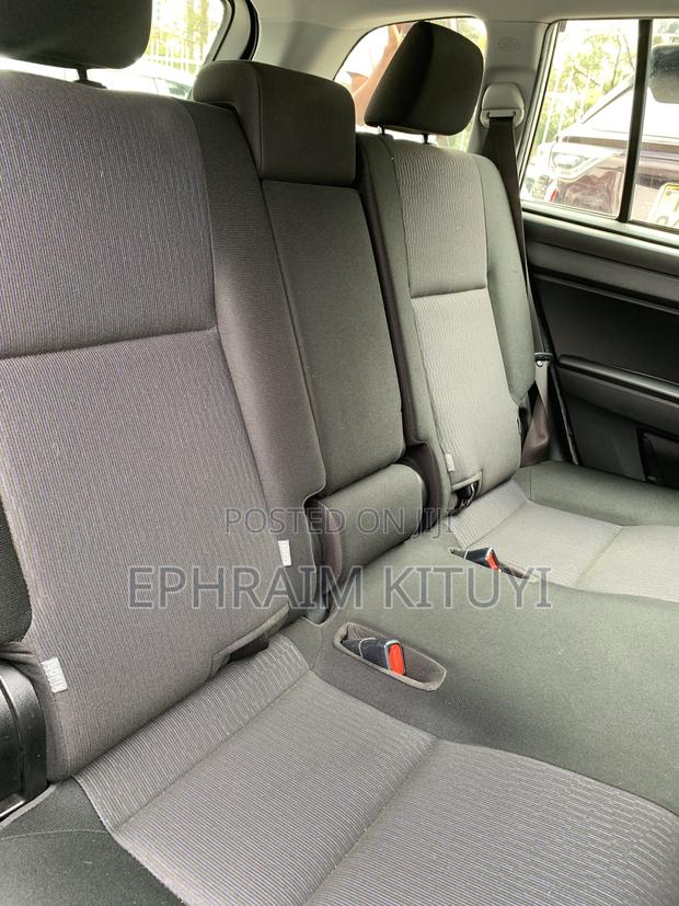 Toyota Corolla Fielder 2018 Silver