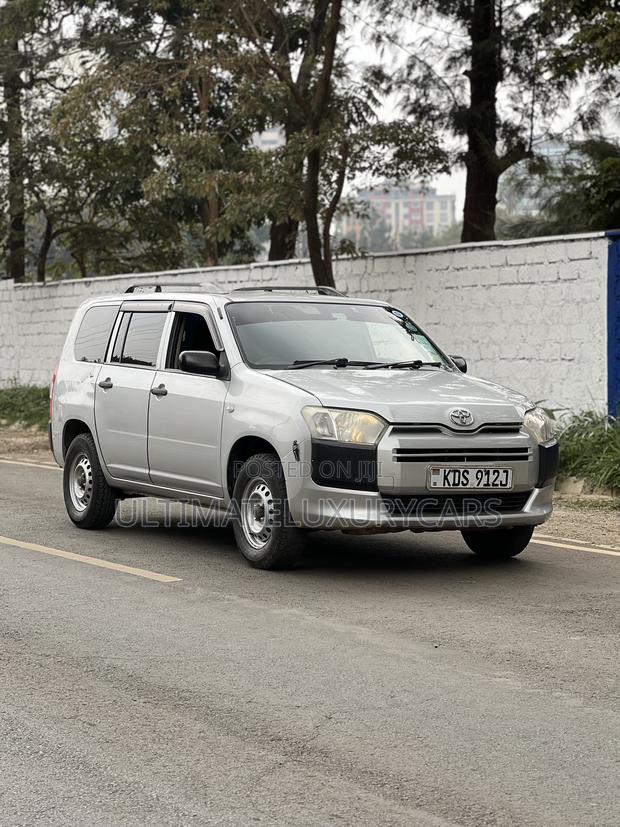 Toyota Probox 1.3 DX Comfort 2WD 2018 Silver