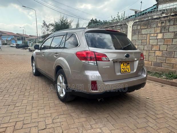 Subaru Outback 2015 Beige
