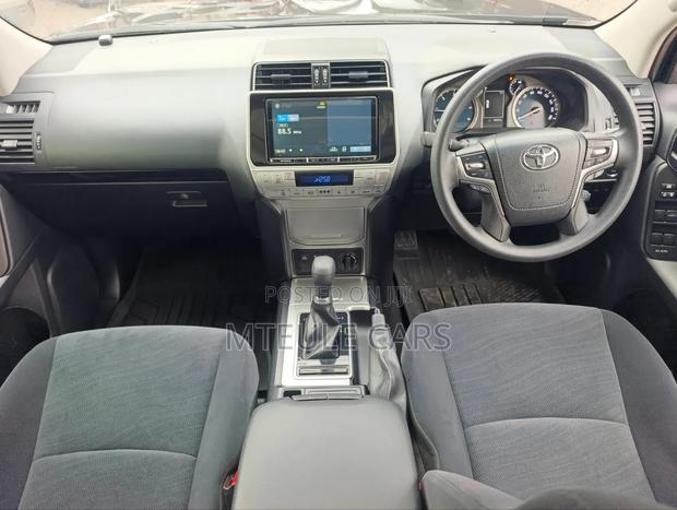 Toyota Land Cruiser Prado 2021