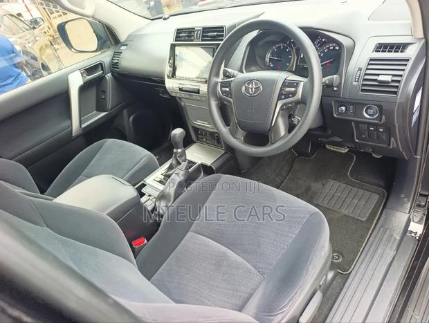 Toyota Land Cruiser Prado 2021