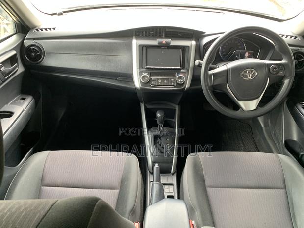 Toyota Corolla Fielder 2018 Silver