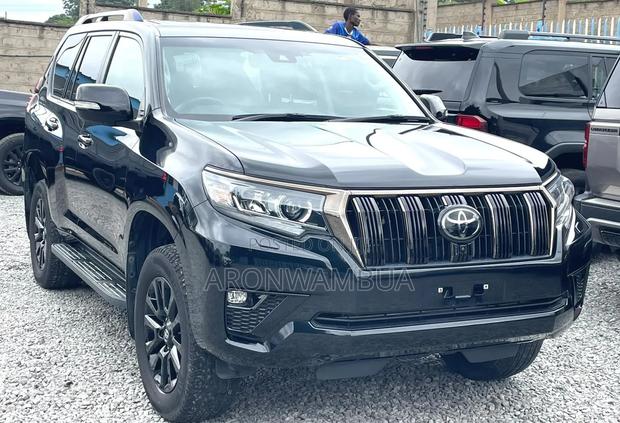 Toyota Land Cruiser Prado 2021 Black