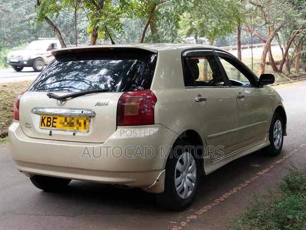 Toyota Allex 2003 Gold