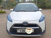 Toyota Sienta 2017 White for sale