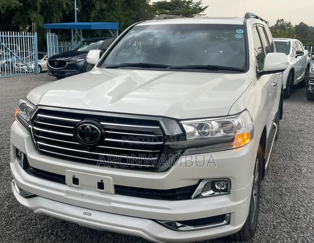 Toyota Land Cruiser 2019 White