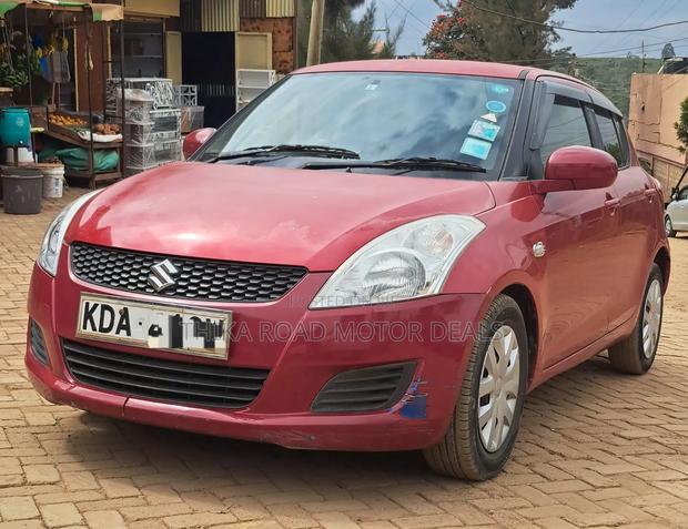 Suzuki Swift 2013 Red
