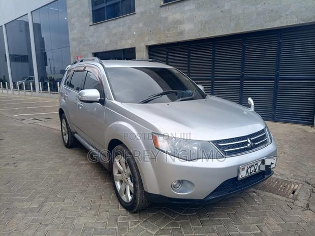 Mitsubishi Outlander 2011 Silver