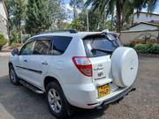 Toyota Vanguard 2011 White for sale