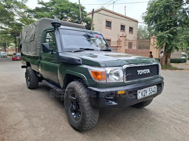 Toyota Land Cruiser 79 Series 2017 Green