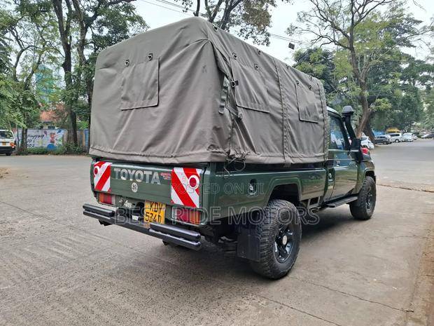 Toyota Land Cruiser 79 Series 2017 Green