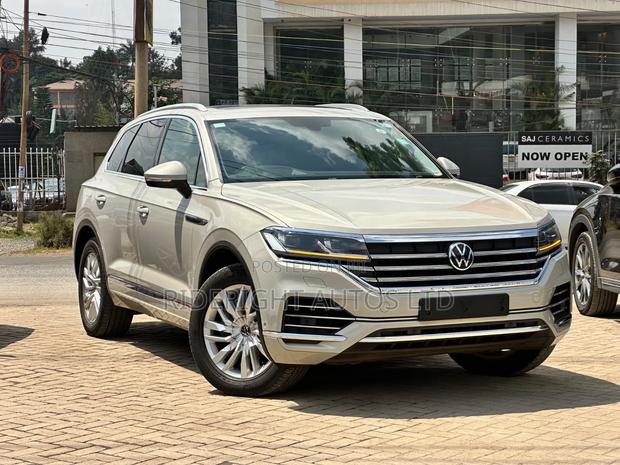 Volkswagen Touareg 2021 Beige