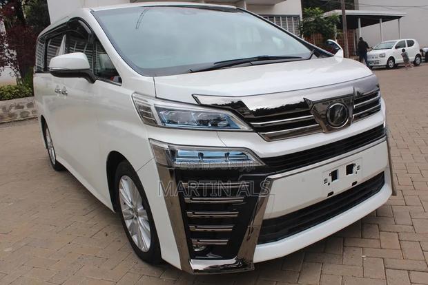 Toyota Alphard 2019 White