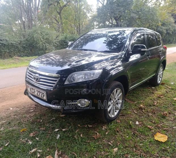 Toyota Vanguard 2010 Black