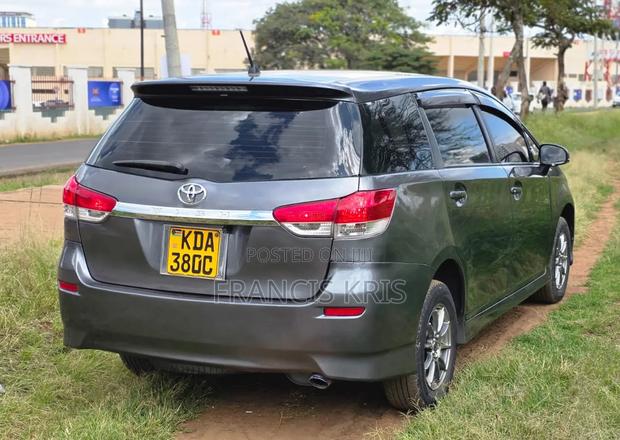 Toyota Wish 2014 Gray