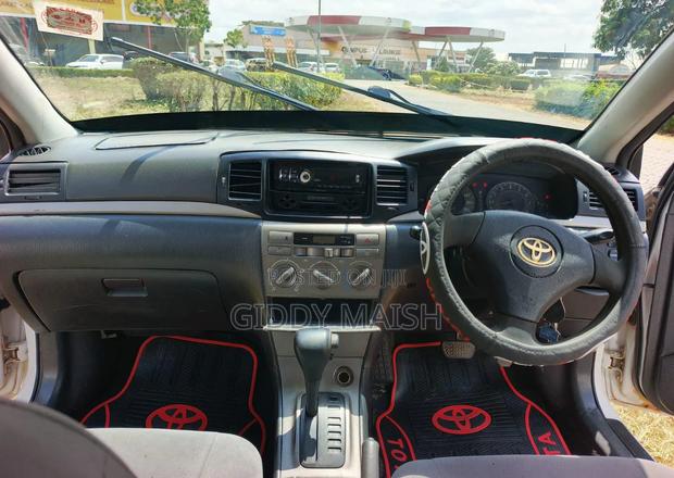 Toyota Corolla RunX 2006 White