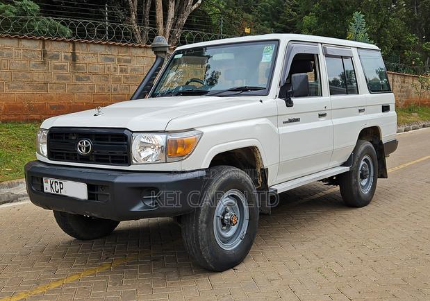 Toyota Land Cruiser 76 Series 2017 White