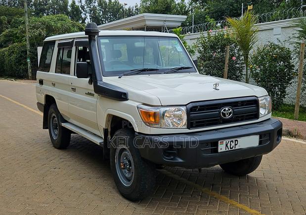 Toyota Land Cruiser 76 Series 2017 White