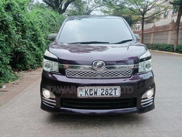 Toyota Voxy 2012 Purple