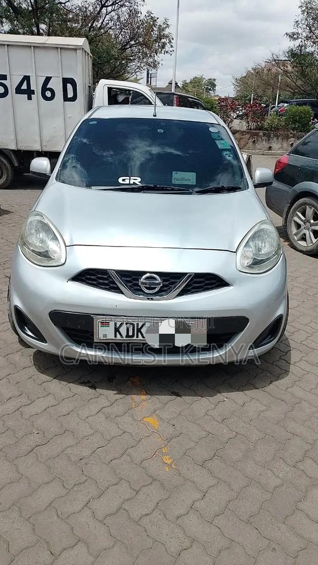 Nissan March 2018 Silver