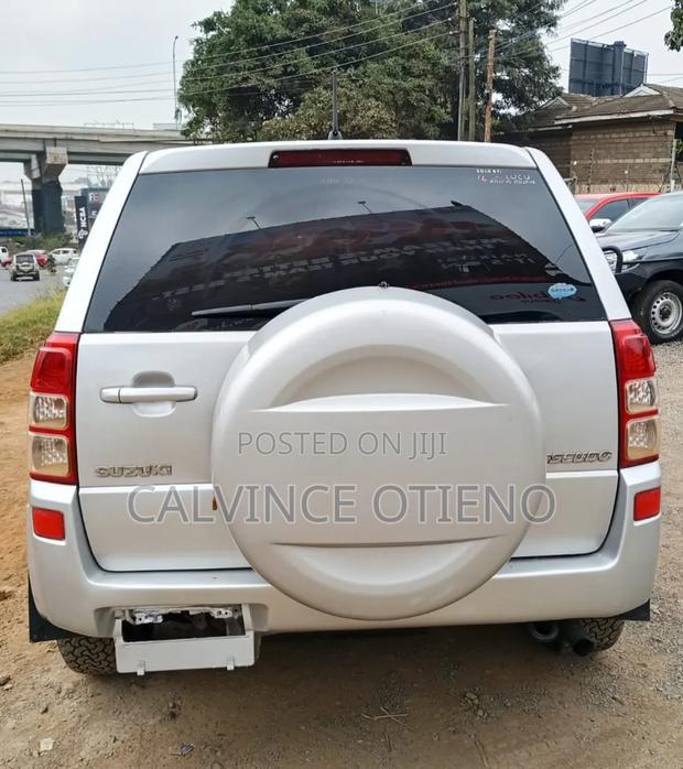 Suzuki Escudo 2006 Silver