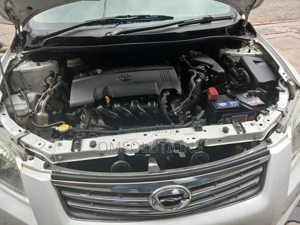 Toyota Axio 2010 White