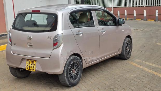 Daihatsu Mira 2015 Pink